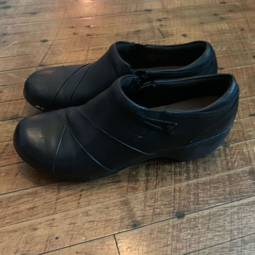 Clarks black kitten heel size 9 ortho arch support elevated basic shoes